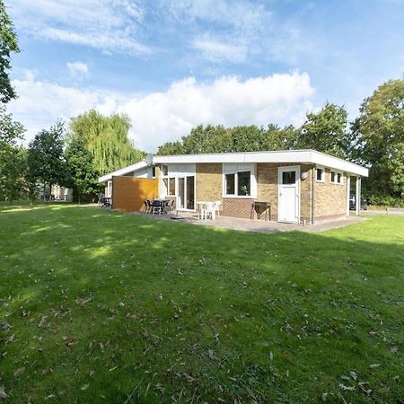 Stylish Beachside Bungalow With Patio Sint Maartensvlotbrug Esterno foto