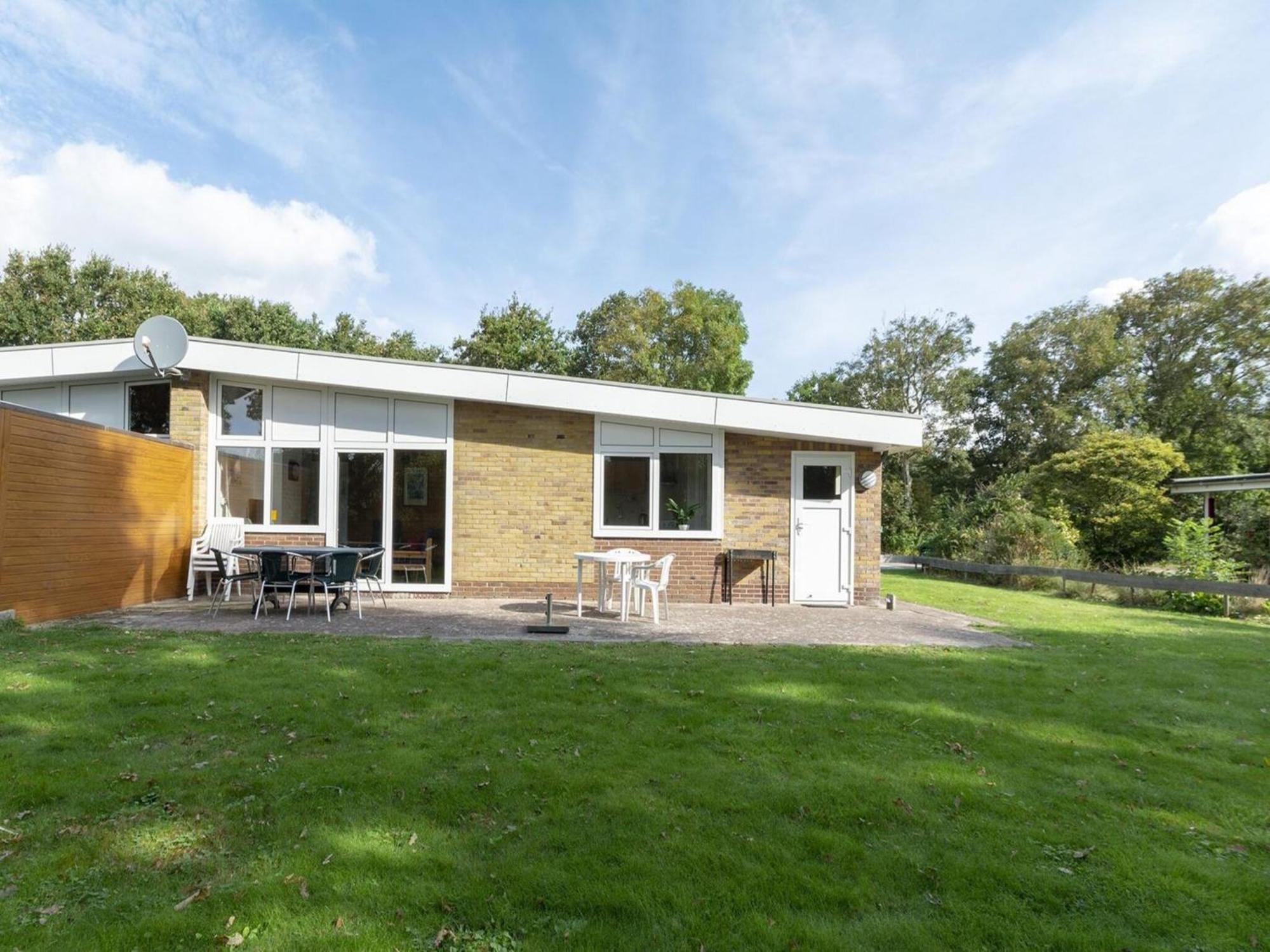 Stylish Beachside Bungalow With Patio Sint Maartensvlotbrug Esterno foto