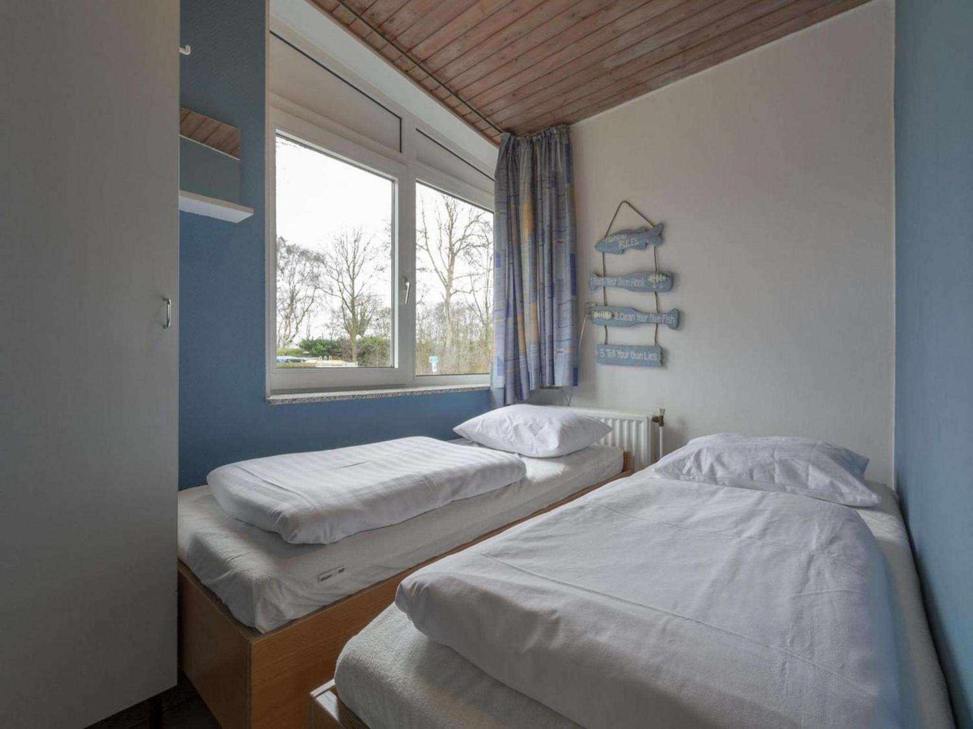 Stylish Beachside Bungalow With Patio Sint Maartensvlotbrug Esterno foto